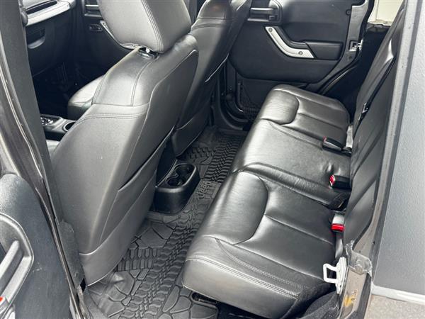 2016 Jeep Wrangler Unlimited Sahara - Photo 15