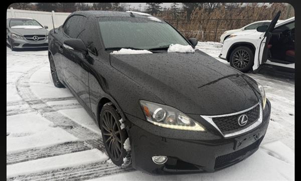 2013 Lexus IS 350's photo