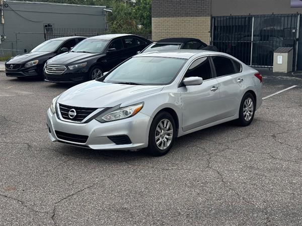 2017 Nissan Altima 2.5 S's photo