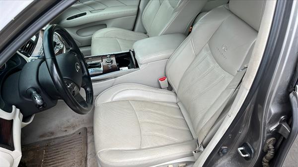 2011 INFINITI M 37 - Photo 10