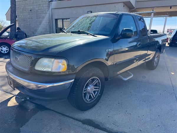 2001 Ford F-150 XL SuperCab 2WD