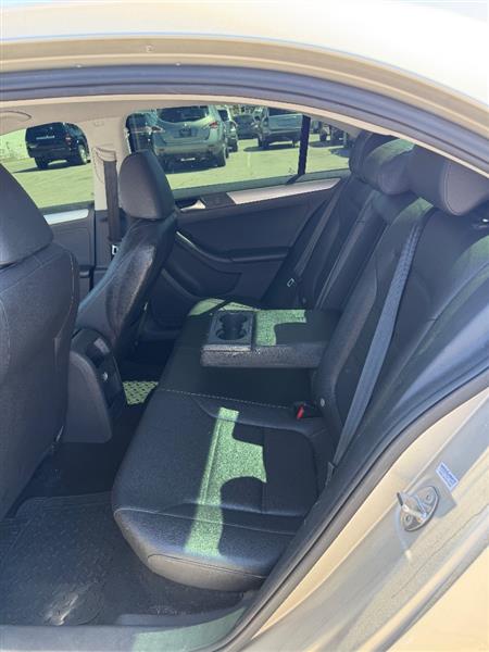 2015 Volkswagen Jetta SE - Photo 9